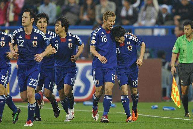 日本足球明星vs100