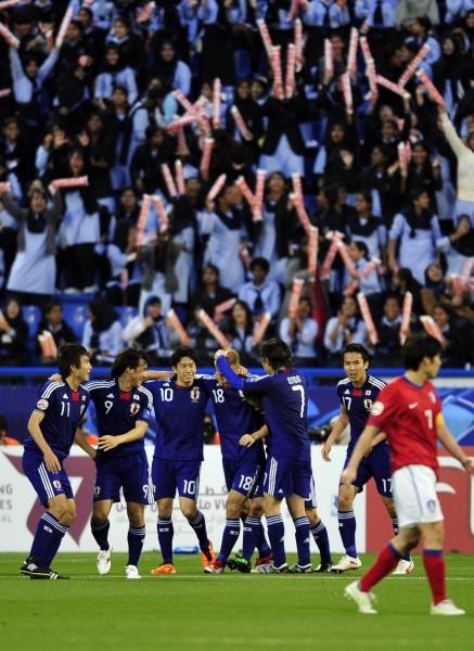 足球日本vs韩国全场回放